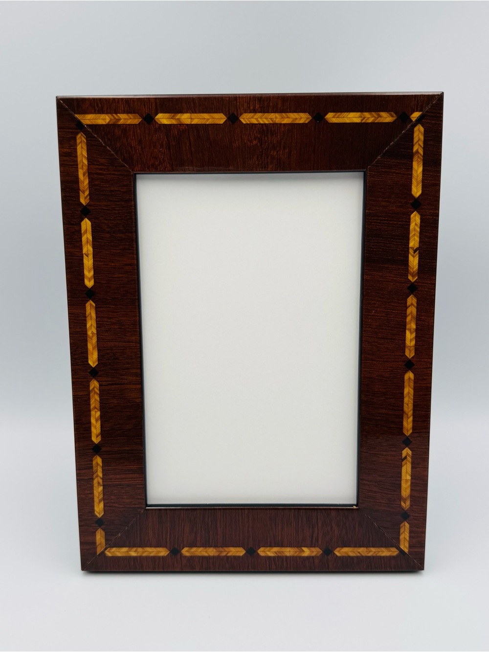 Ashley Hall Picture Frame 4X6 Finest European Moulding Brown & Gold